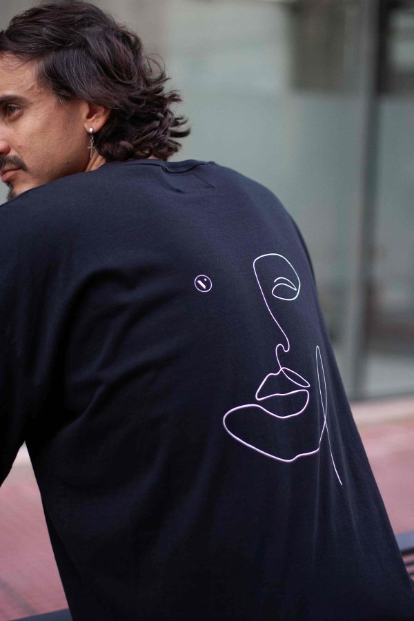 Remera Face Negra